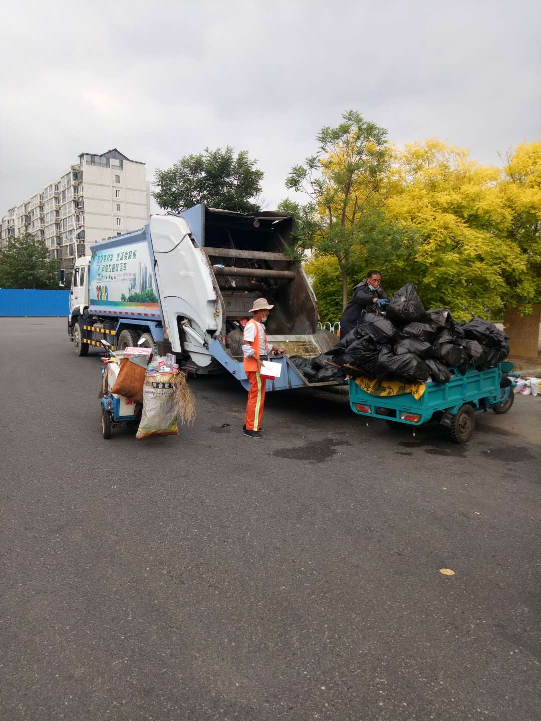 垃圾清運(yùn)